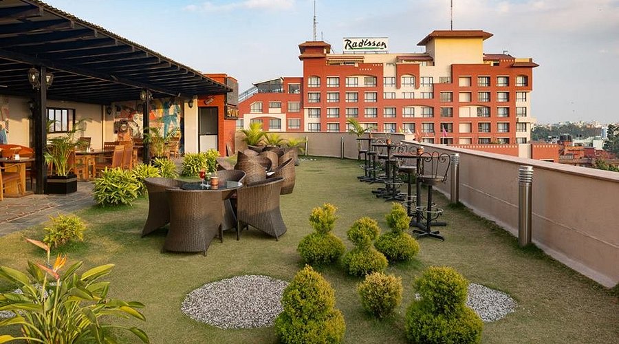 terrace garden with radisson